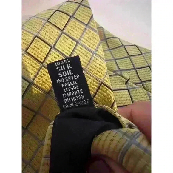 Bvlgari Men's Gold Geometric Silk Tie Classic Length - Picture 5 of 5